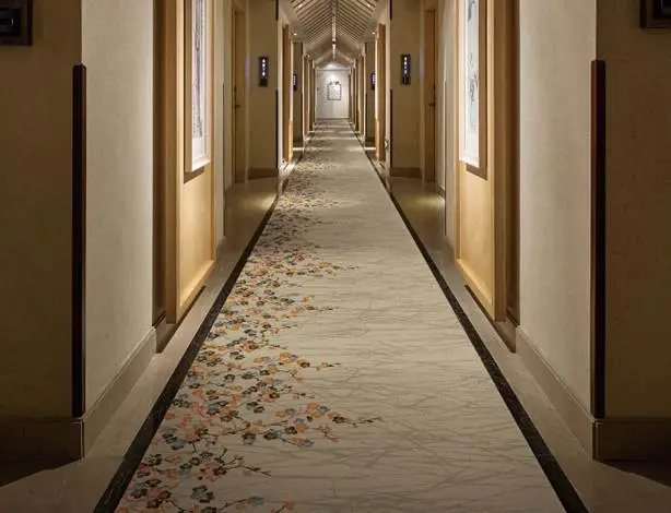 34842_v8sx_5704.webp