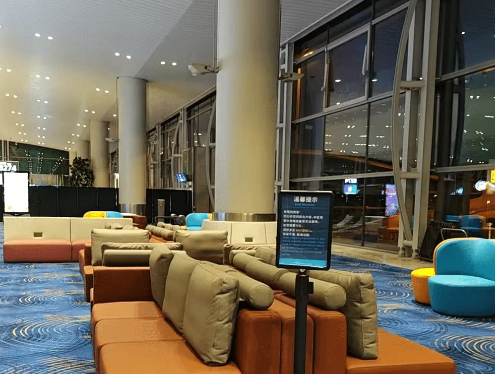 Case Study Elevating the Transit Experience at Guangzhou Baiyun International Airport (T2)