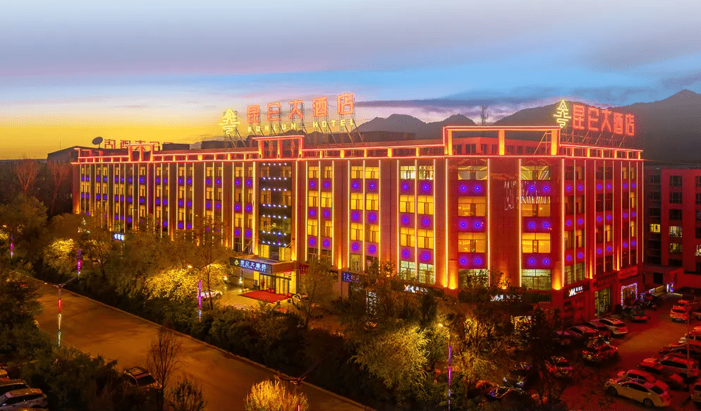 10,000m2 custom nylon carpet installation at Kunlun Grand Hotel Delingha